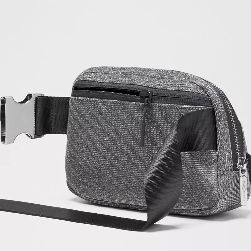 lululemon Everywhere Belt Bag 1L Gray Glitter 7.5"x2"x5" Crossbody Fanny Pack - Picture 4 of 6